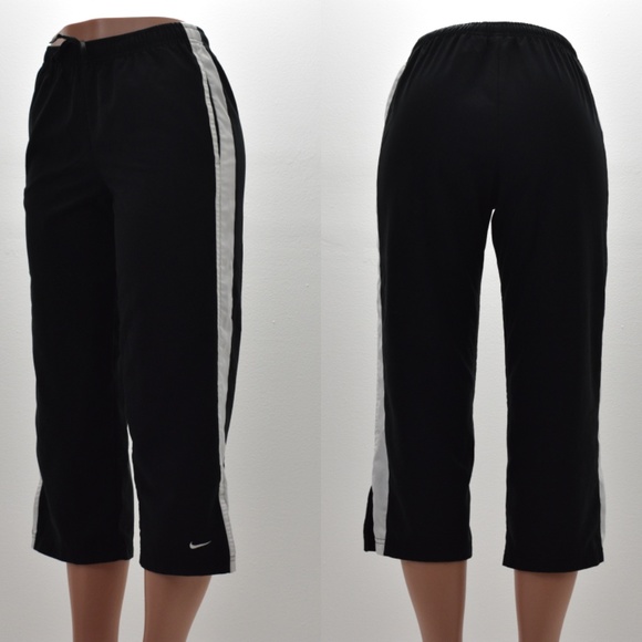 Nike Pants - Womans Nike Black Capri Joggers Size Small
